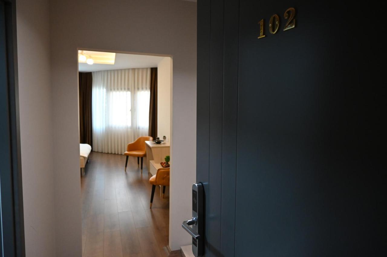 Hotel Gold Felicia à Bitola Extérieur photo